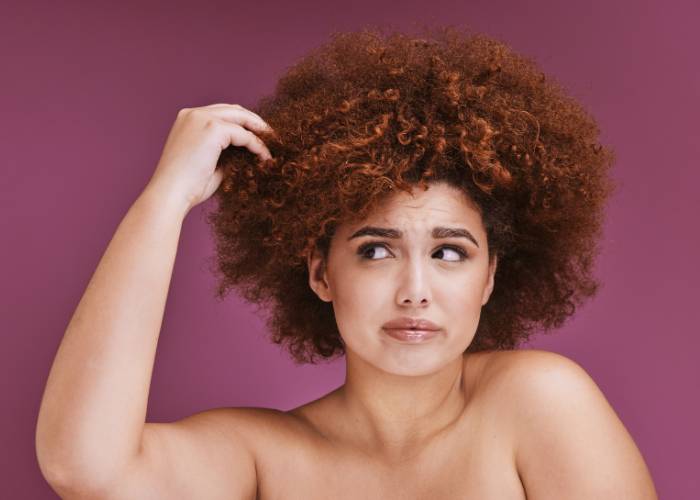 Quels sont les meilleurs conseils pour gérer les cheveux crépus au quotidien ? - Perfect Skin